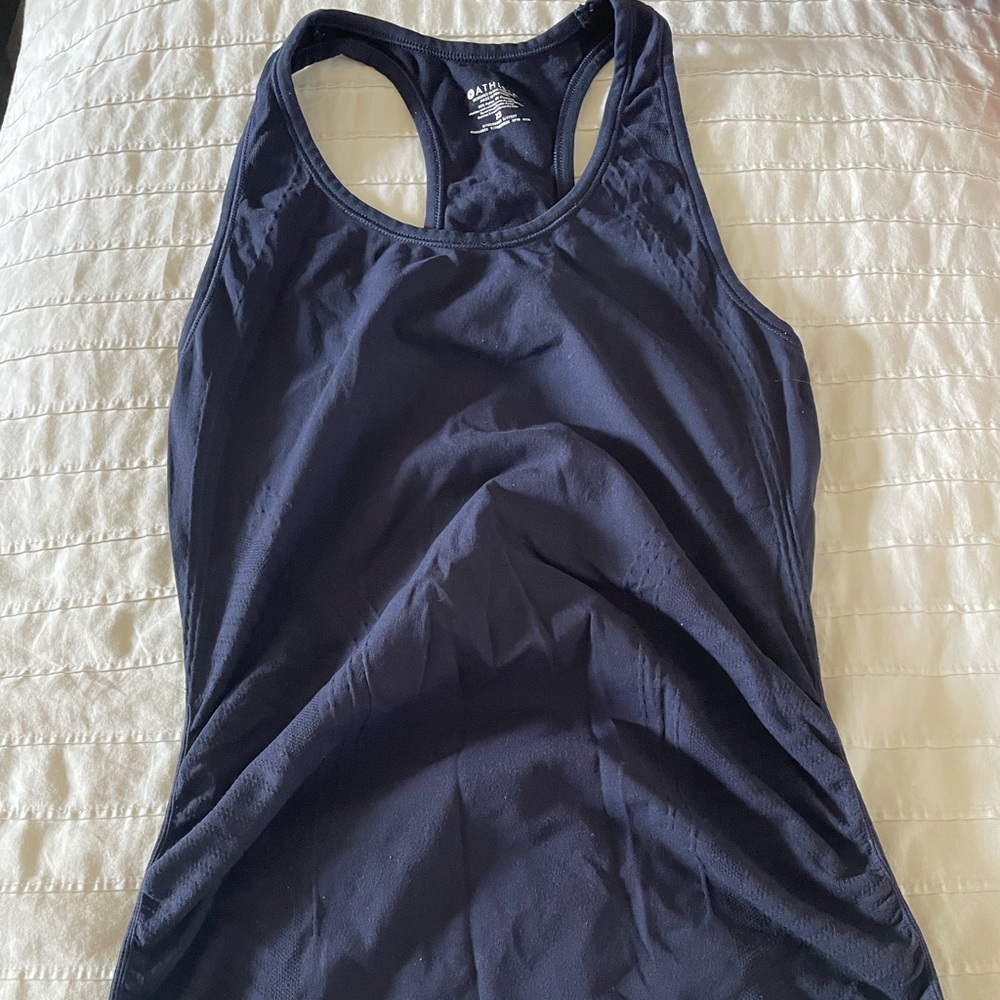 Athleta Speedlight Tank in NAVY. Size XS excellent condition.